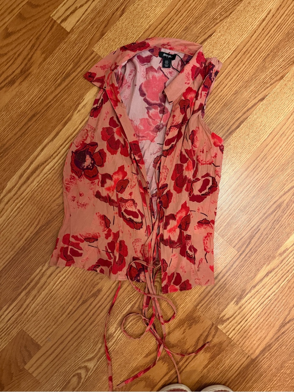 Nasty Gal Pink Coral Red Floral Tie-Front Sleeveless Top, size 10